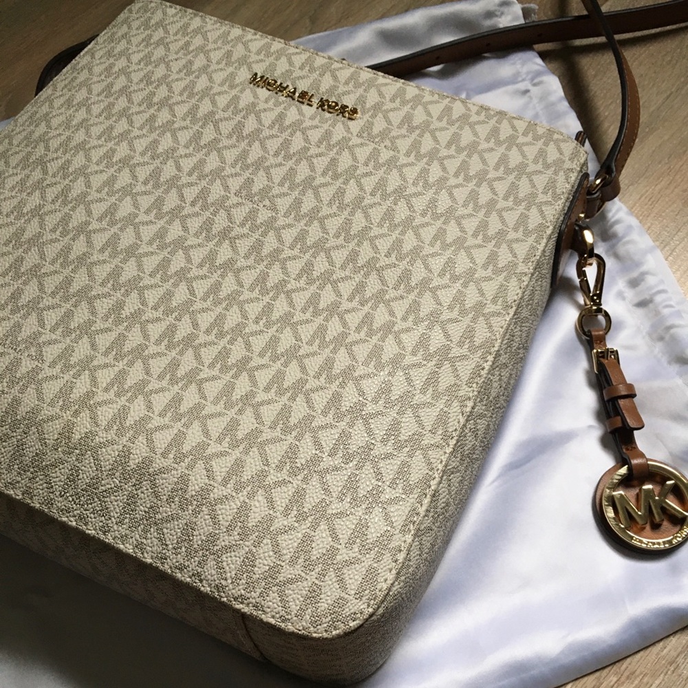 Micheal Kors Bag